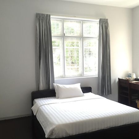 Aye Chan Thar Yangon Exterior foto
