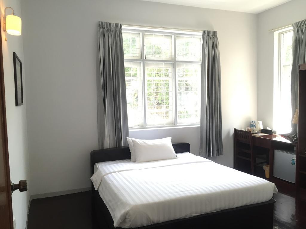 Aye Chan Thar Yangon Exterior foto